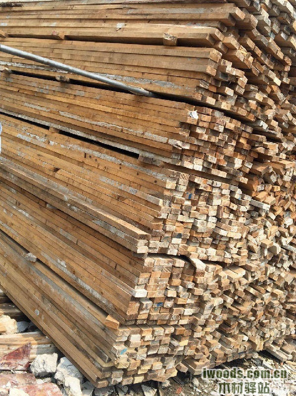 南阳地区出售建筑方木铁杉白松樟子松辐射松花旗木料木方二手批发市场